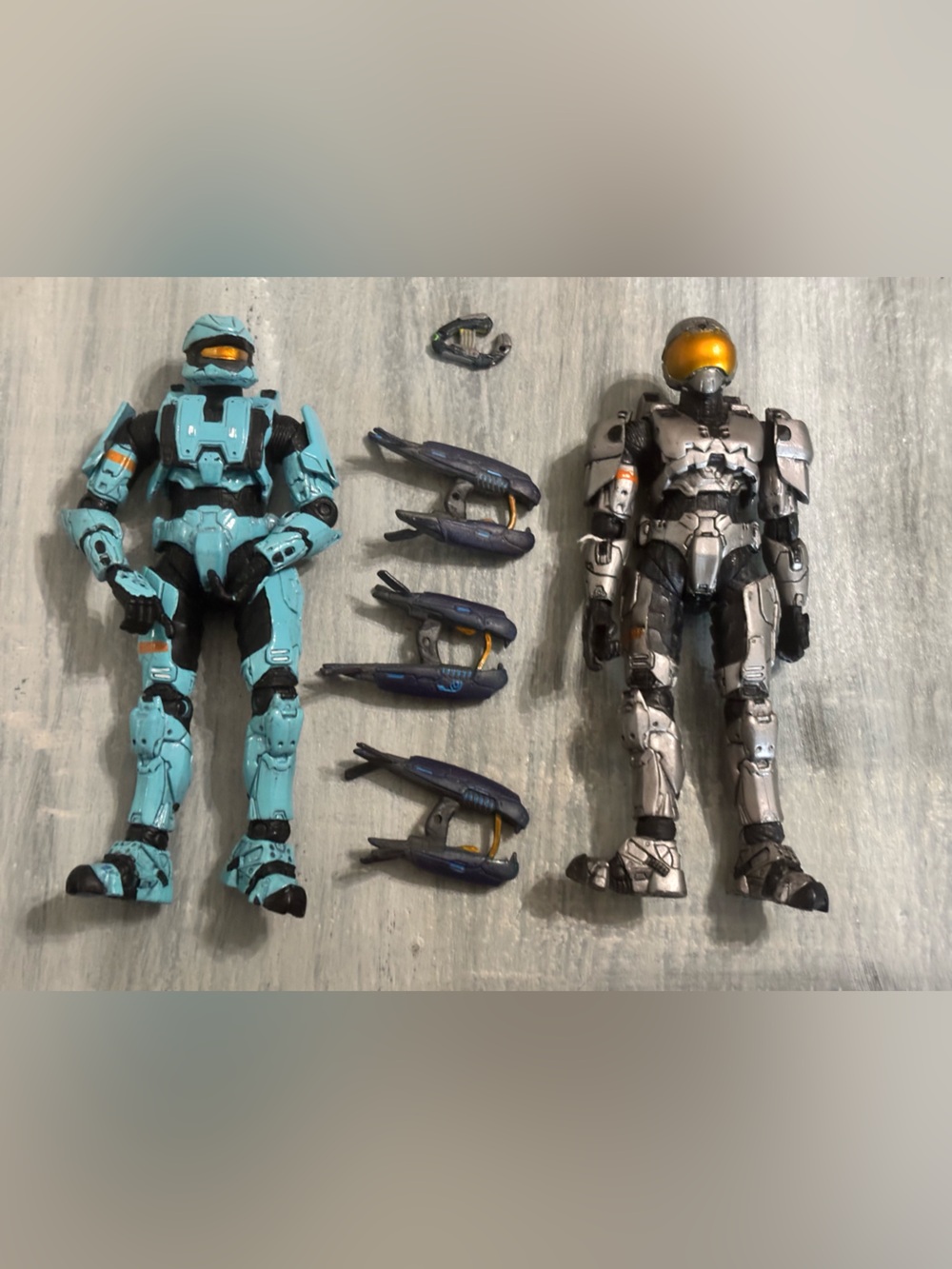 Halo 3 2008  Spartan Soldier Action Figure Lot w/ Weapons Cyan